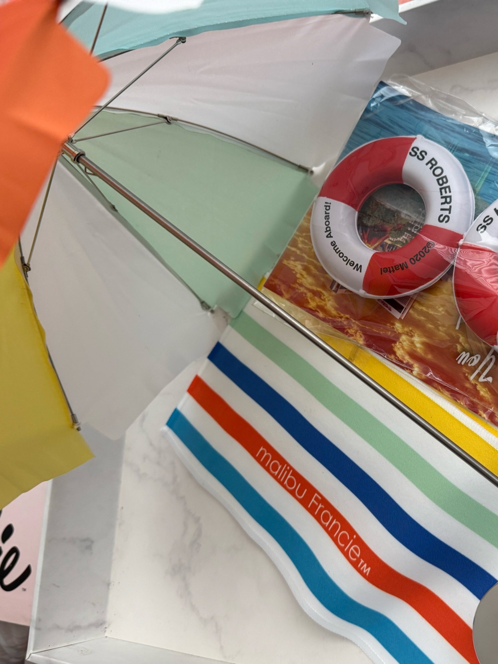 Barbie Convention Lot Beach Theme 6 Doll Towels, Sand Umbrella, Life Preservers - Picture 5 of 5